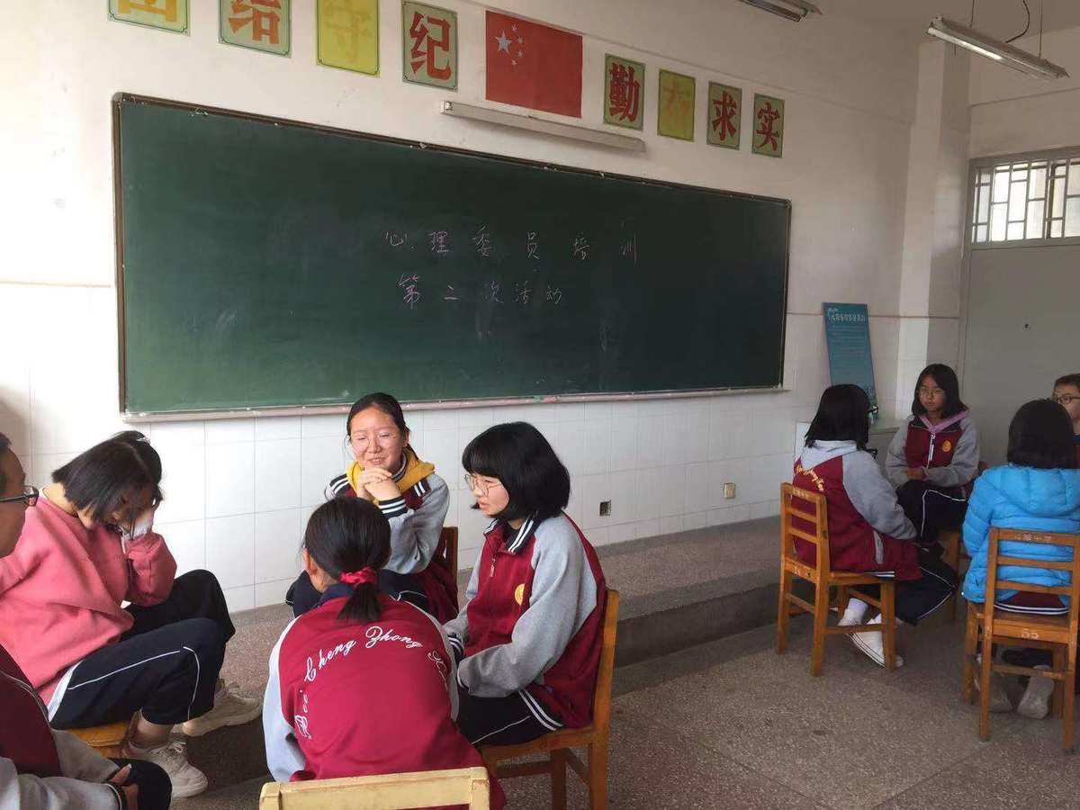正版官方妖怪捉迷藏下载安装_正版官方的浙江风采网_whatsapp官方正版