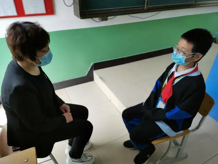 whatsapp官方下载中文版-教师招聘：沟通方式立刻感受要求