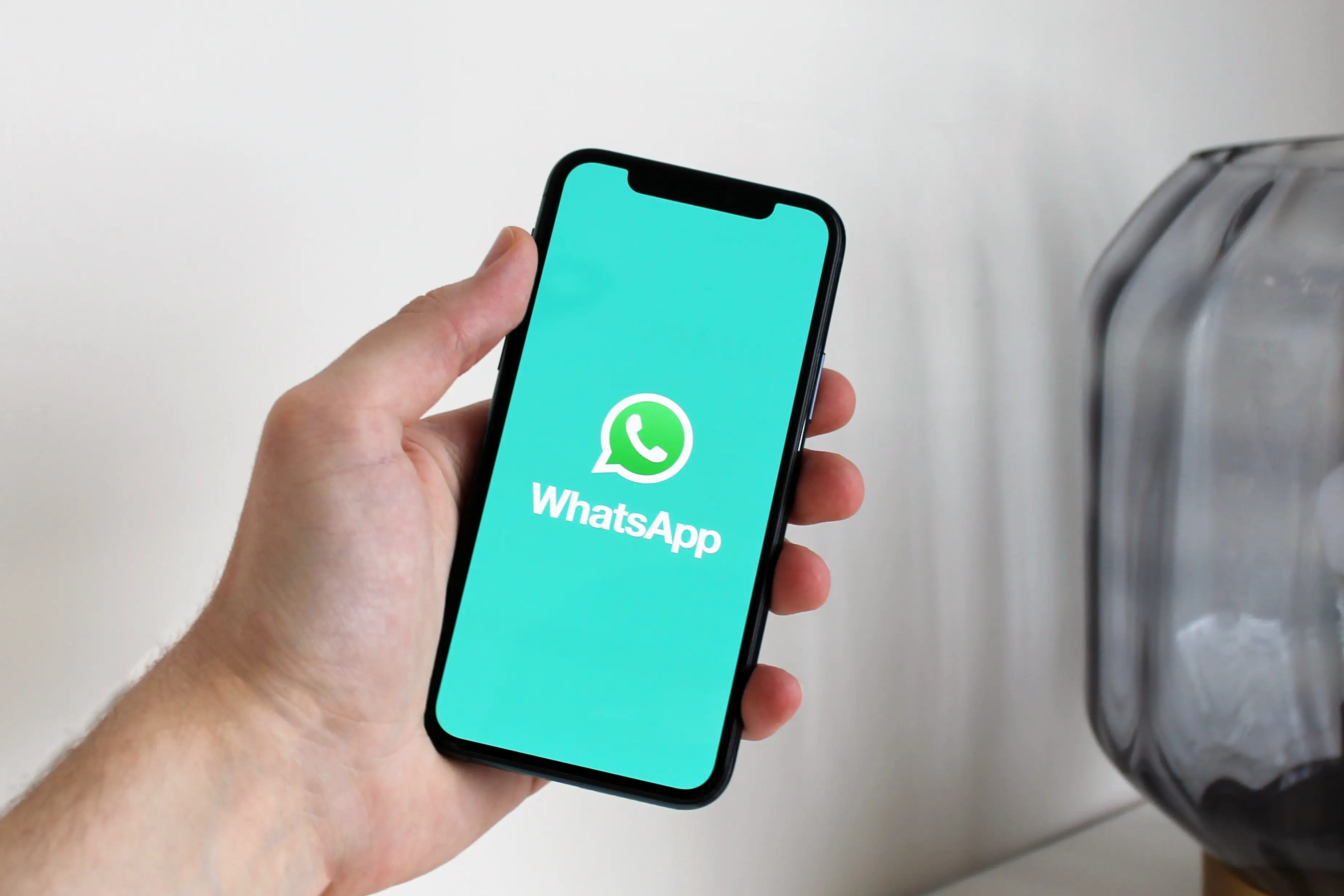 官方版手机游戏_官方版手机降温神器_whatsapp官方手机版